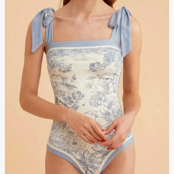 Size small nwt - Picture 3 of 13